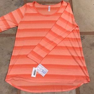 NWT LuLaRoe Lynnae Women’s Shirt Size-XL